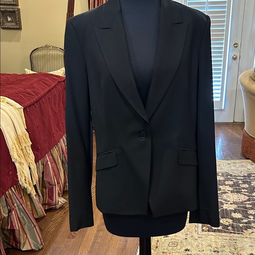 Theory Black Blazer Tailor wool fabric. Size 8